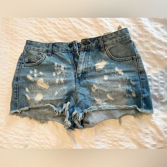 Pull and Bear jean shorts - Picture 1 of 3